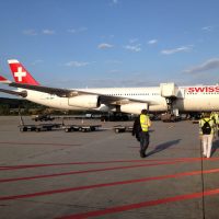 cotravel Stammtisch_Führung Flughafen Zürich_Swiss Flugzeug Tarmac